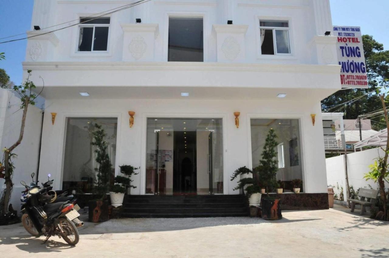 Tung Huong Hotel Duong Dong Exterior foto